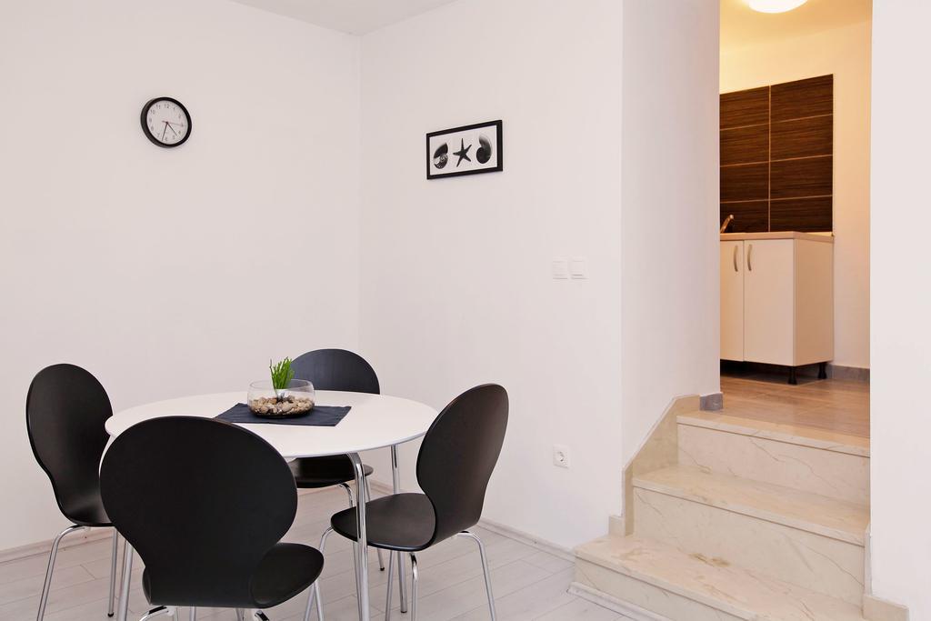 Apartments Park Вела Лука Стая снимка