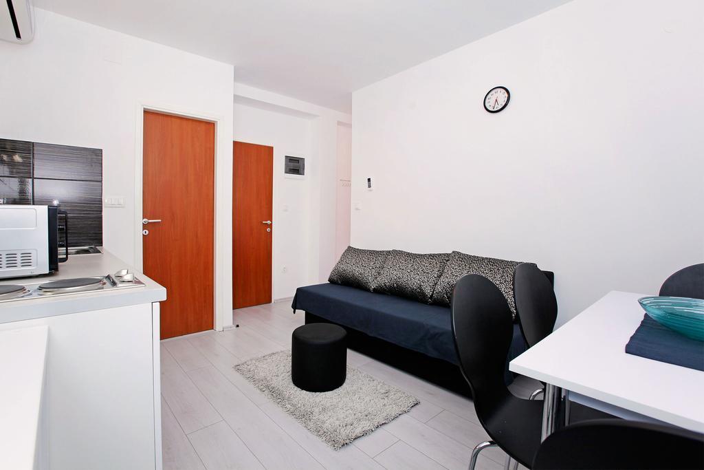 Apartments Park Вела Лука Стая снимка